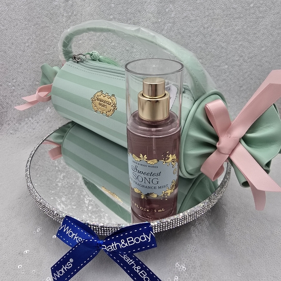 Bath and Body Works Candy Striped Cosmetic Bag & Sweetest Song 2 Piece Bundle - Picture 2 of 13